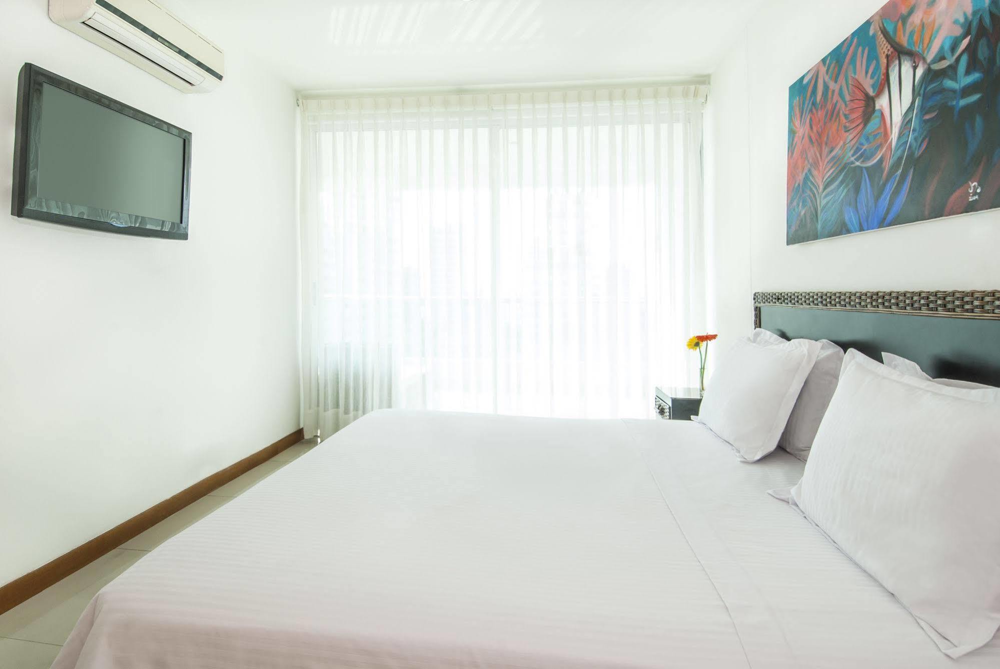 Travelers Orange Apartahotel Cartagena